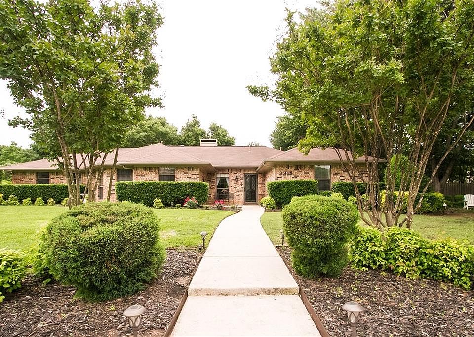 1st image of 2215 Morriss Ct