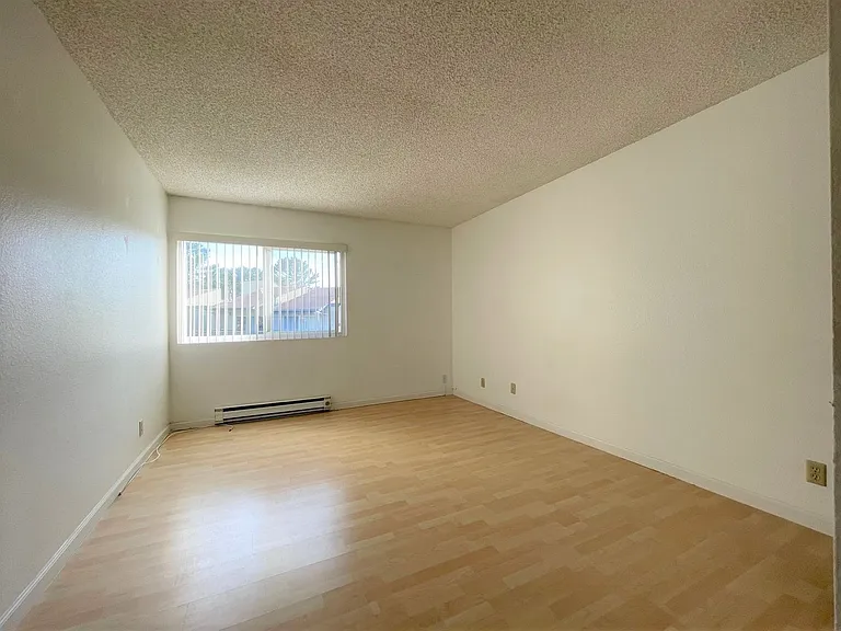 373 Half Moon Ln #309 — Photo 7