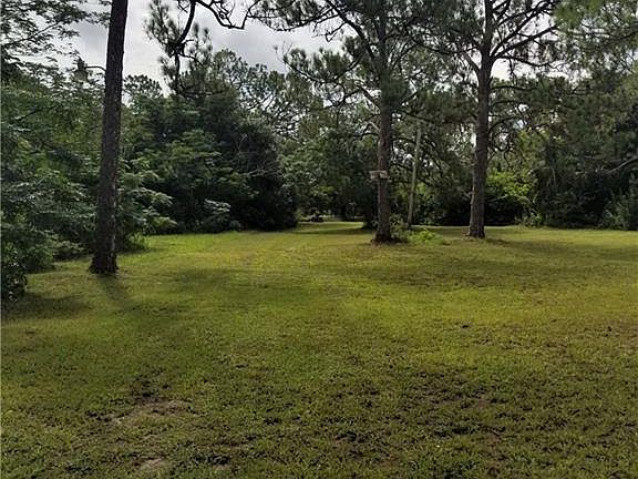 5th image of 8095 Hart Dr