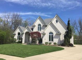 555 Winding River Ct, Perrysburg, OH 43551
