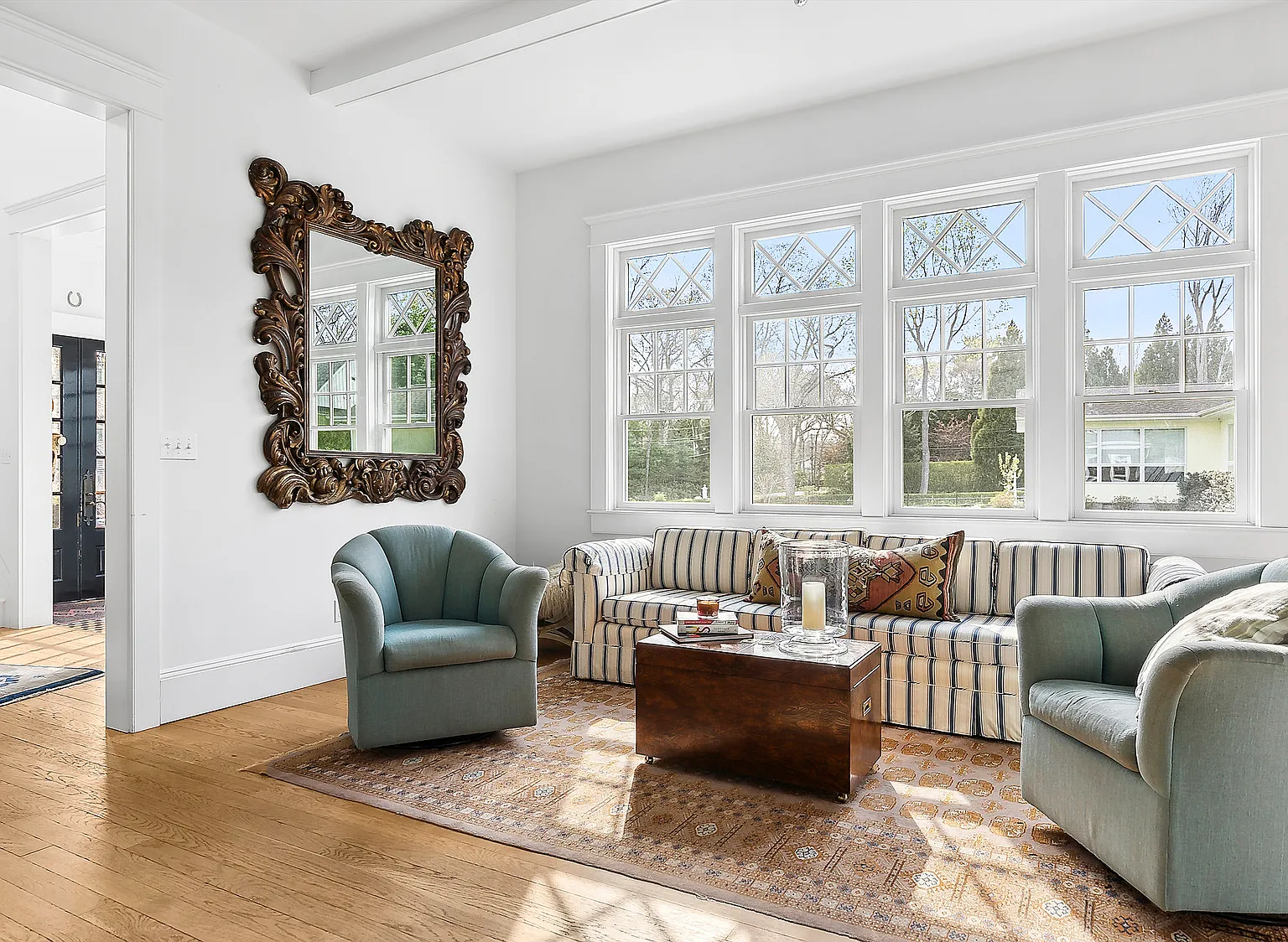 Modern East Hampton Residence — Photo 2