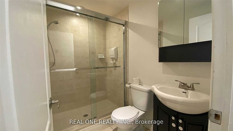 Markham House for rent - 2 Bedrooms — photo 6