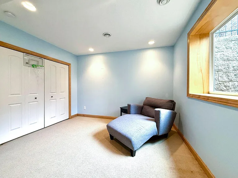 3655 Stone Point Dr NE — Photo 22
