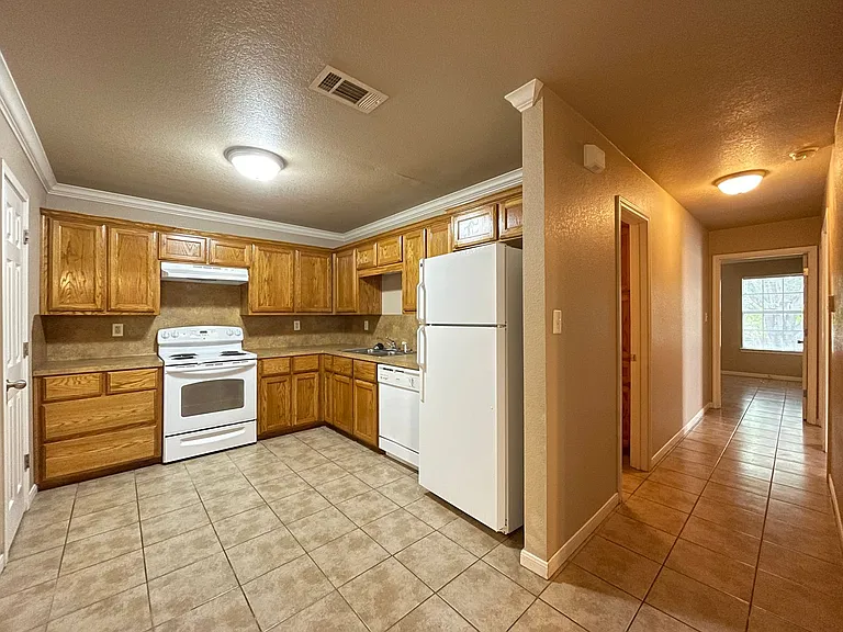 1204 Powder River Dr. — Photo 5
