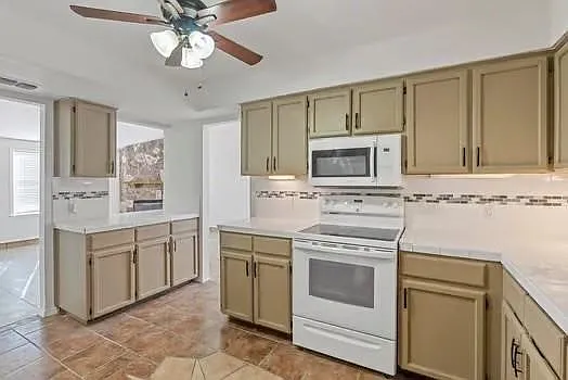 4402 Squaw Pass Ct — Photo 10