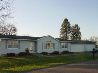 206 Sarahs Cir, Rockland, WI 54653