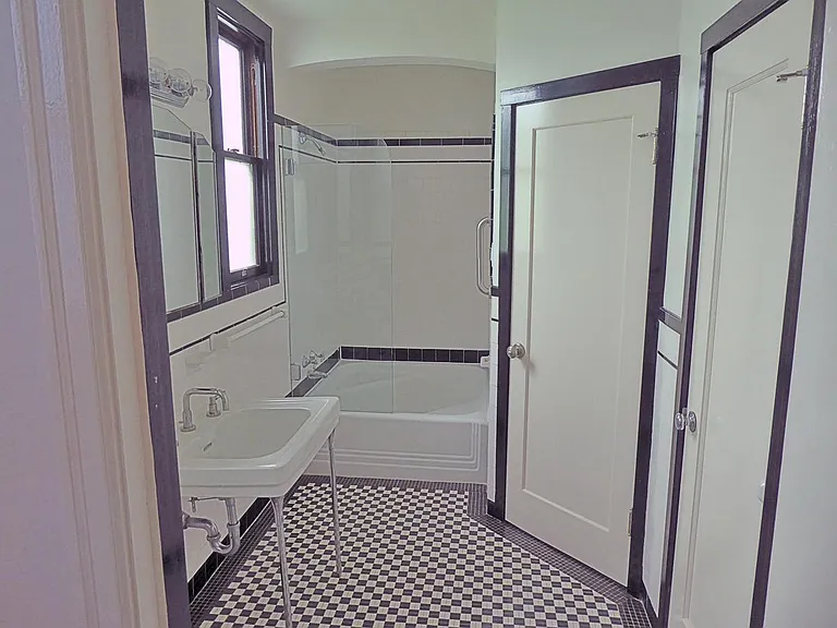 185 Beaver St — Photo 24