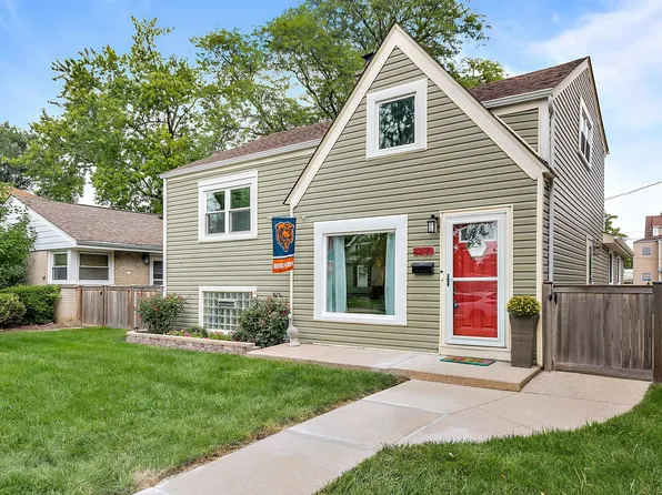 8930 Southview Ave, Brookfield, IL 60513