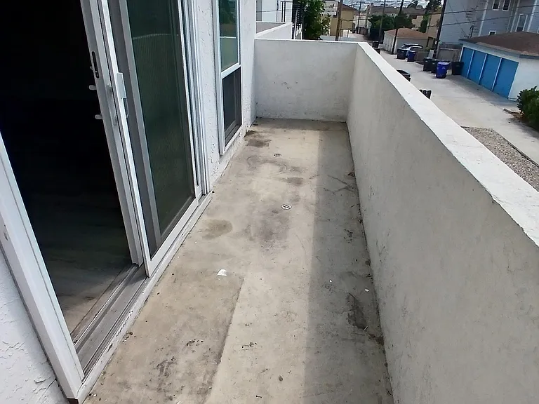 1947 Emerald St — Photo 4