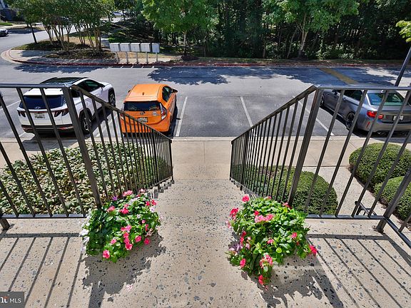 4th image of 2516 Willow Leaf Ct #2516