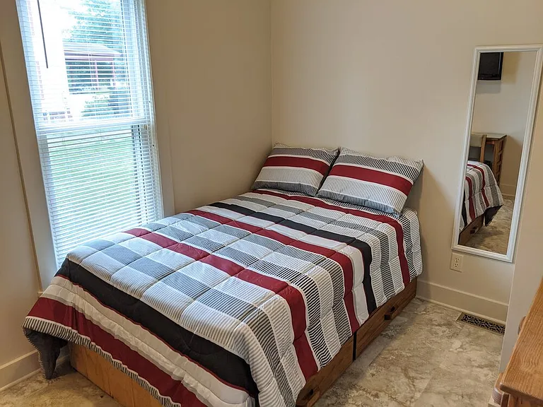 23-25 Maple Ave #2 — Photo 11