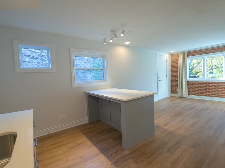 3143 S Halsted St #2F — Photo 4