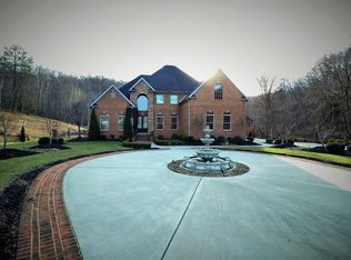 140 Frank St, Staffordsville, KY 41256