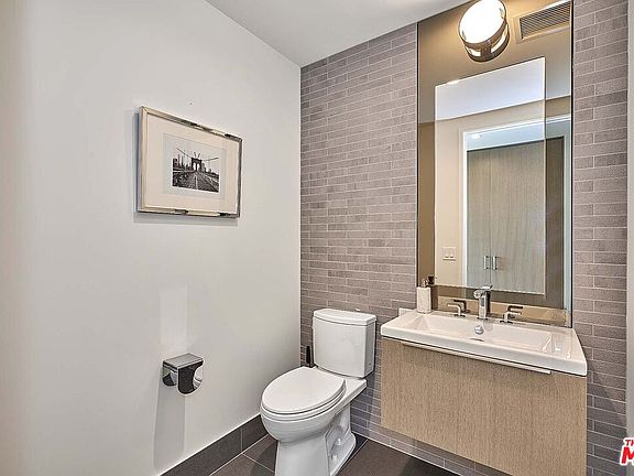 3rd image of 889 Francisco St Unit 3703