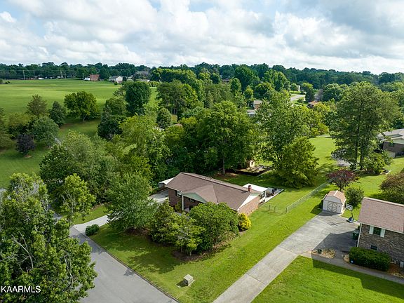 3rd image of 2014 S Belmont Dr