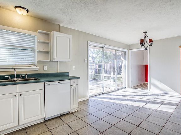 5th image of 708 Sherwood Dr