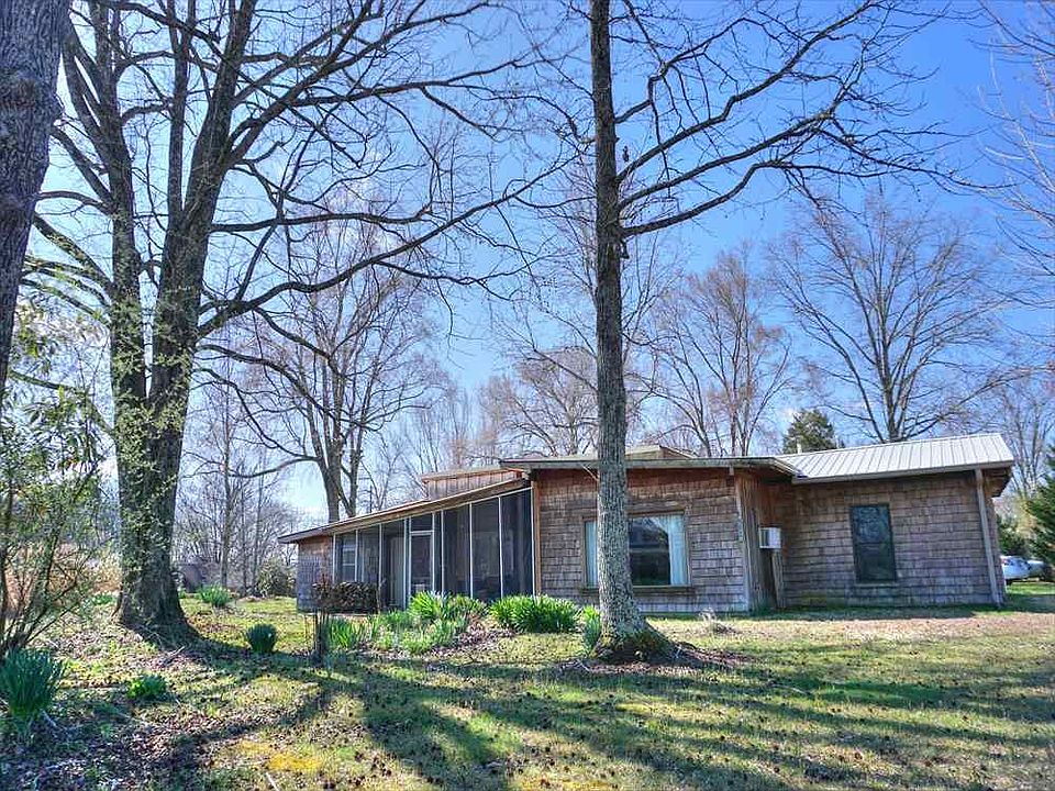 1st image of 220 Kenwood Dr