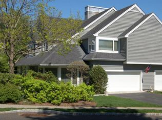 128 Brewster Rd, Wyckoff, NJ 07481