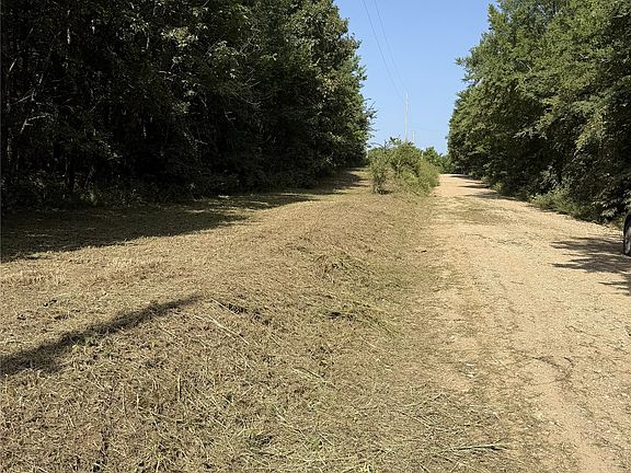 4th image of E 1100th Rd
