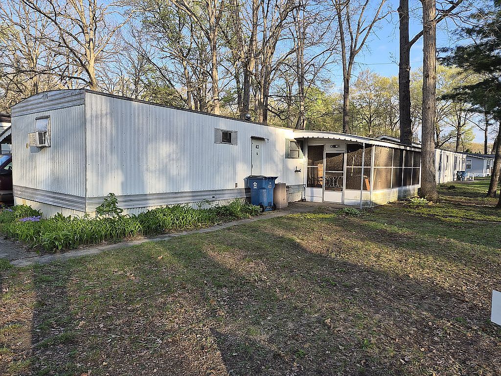 10430 Airport Hwy Lot 43