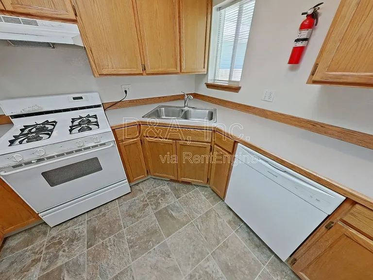 163 SE Partridge Dr — Photo 7