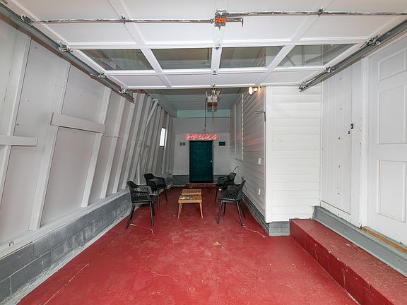 3rd image of 1107 Maple St #1