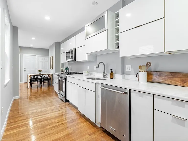 353 Sumner St #1 — Photo 6