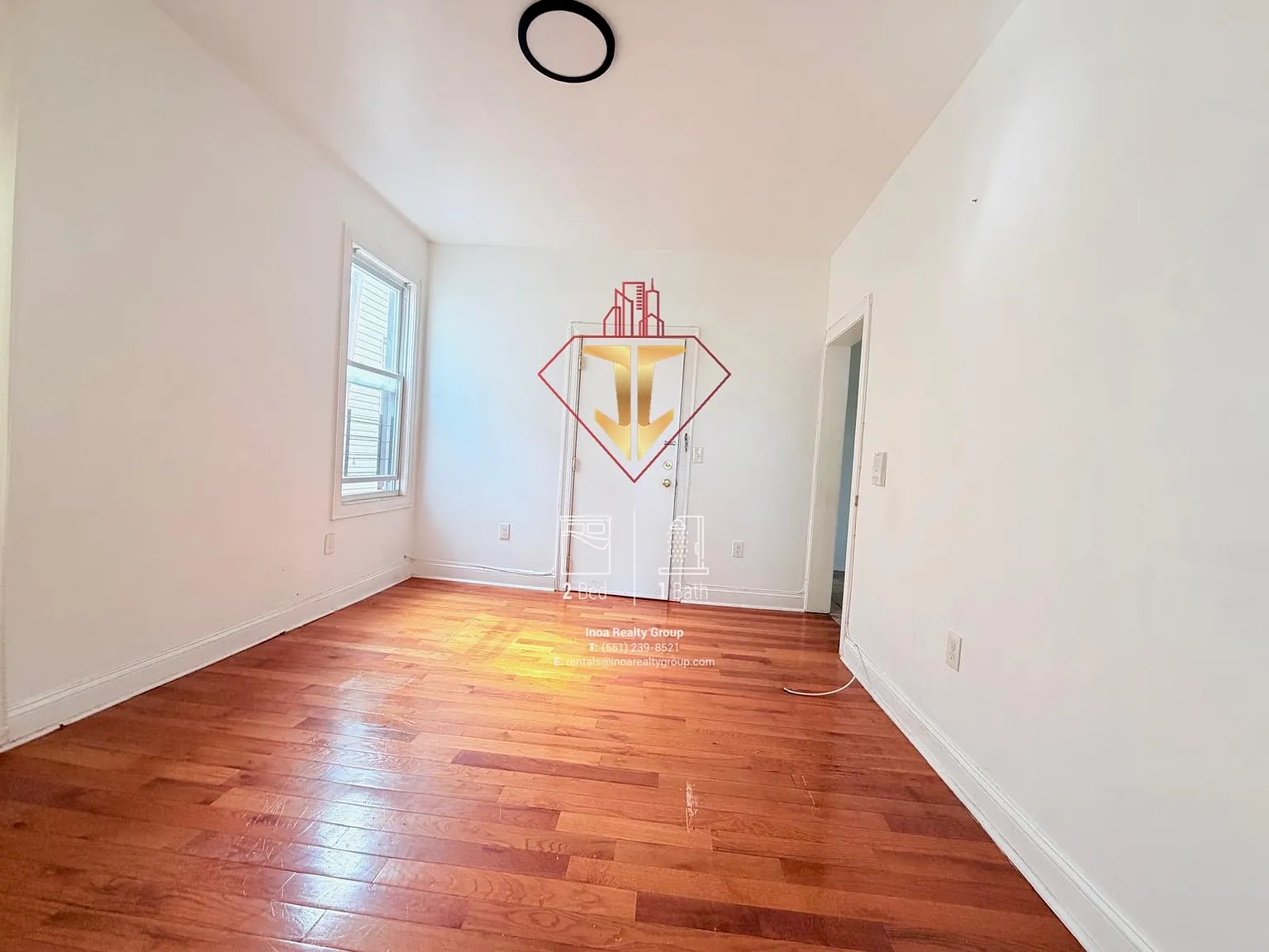 94 Woodlawn Ave — Photo 2
