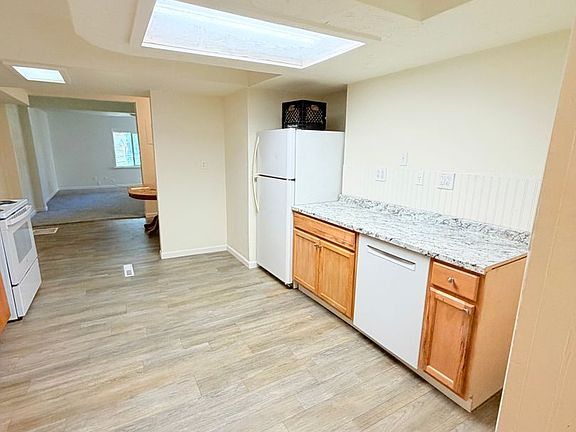 5th image of 1006 5th Ave N #1006