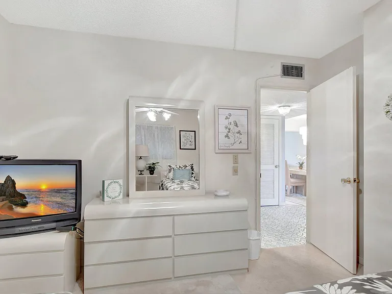 23099 Barwood Ln N #306 — Photo 19