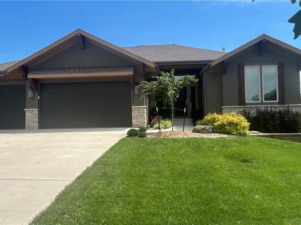 22235 W 98th Ter, Lenexa, KS 66220