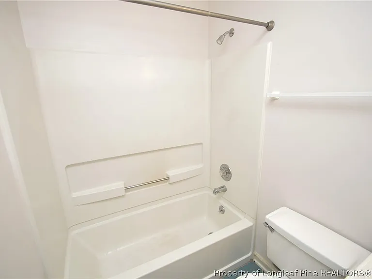 240 Beechtree Dr — Photo 25