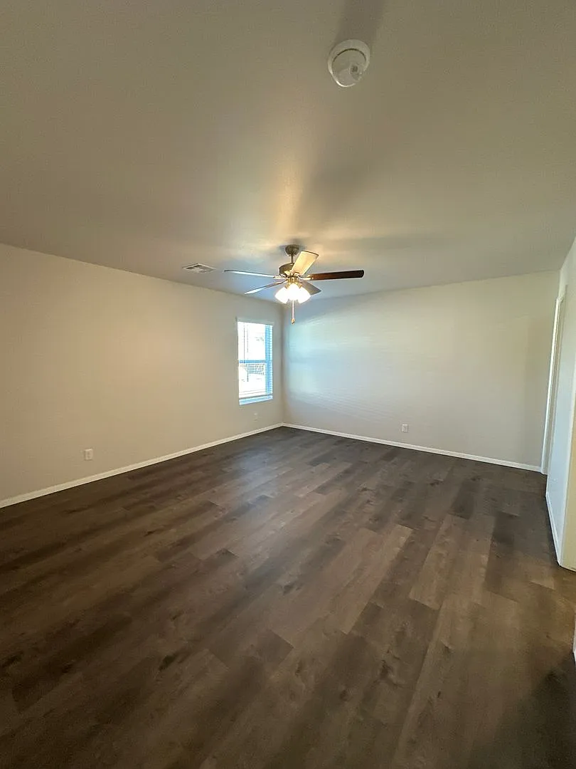 Coming Soon! Pre-Lease This Beautiful Three-Bedroom, Two-Bathroom Home in Broken Arrow — Photo 4