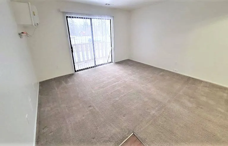 Woodland Place Apartments — Photo 33