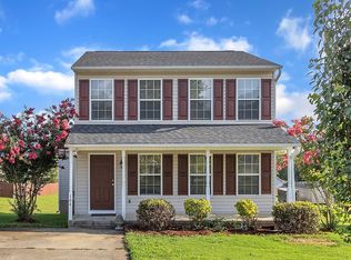 104 Flint Ln, Greer, SC 29651