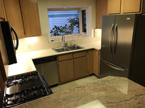 4th image of 354 E Edith Ave #1