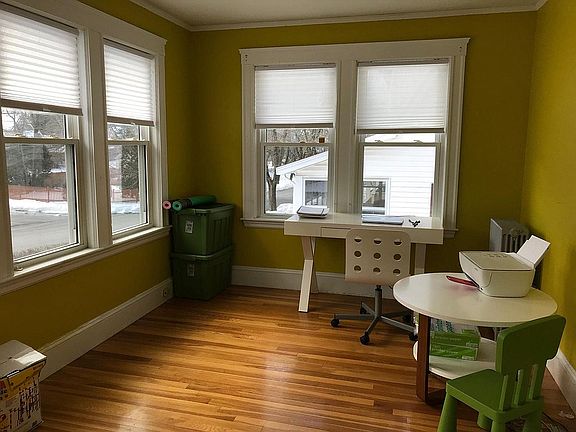 4th image of 222 Appleton St