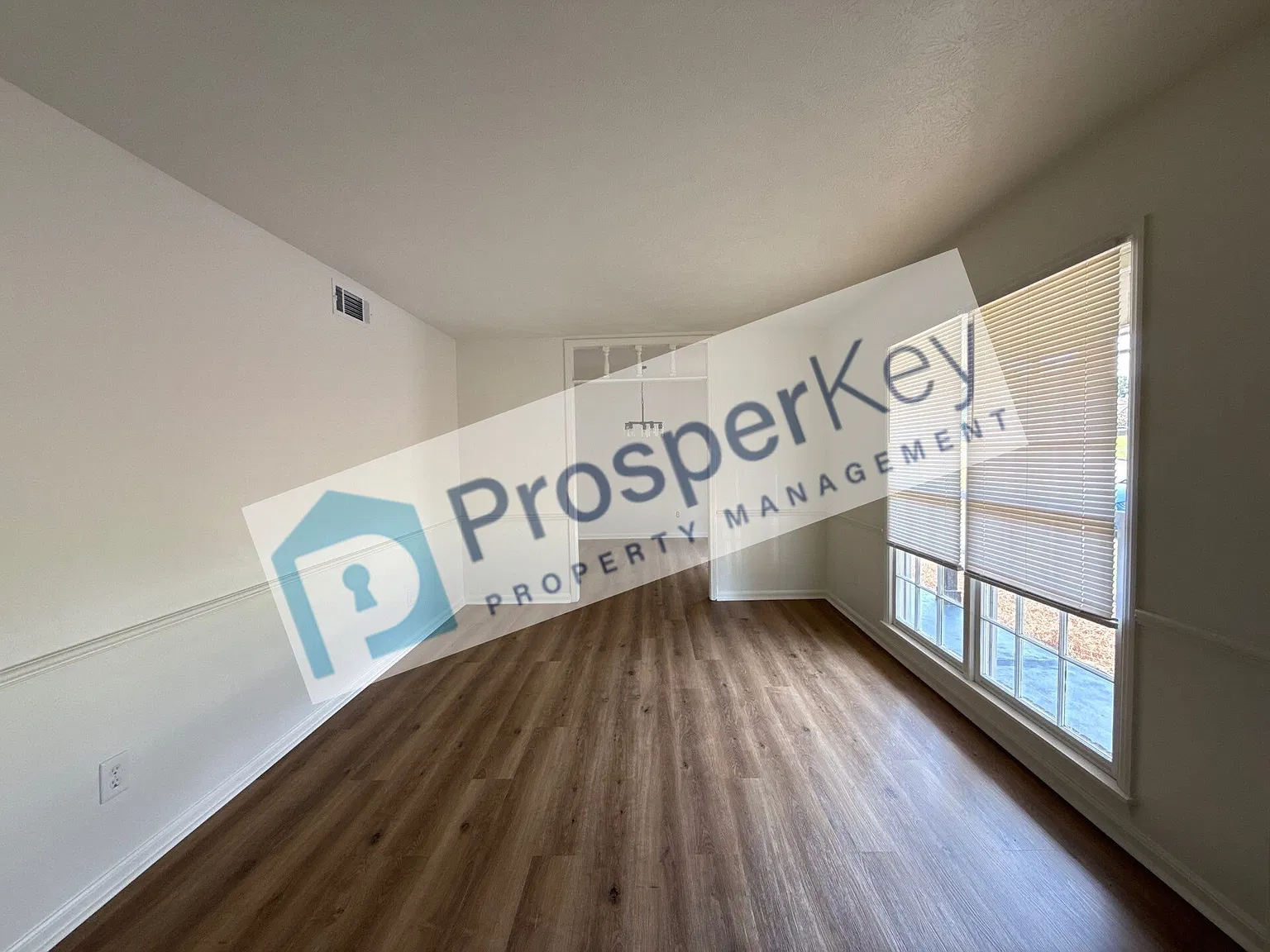 5921 Norton St — Photo 3