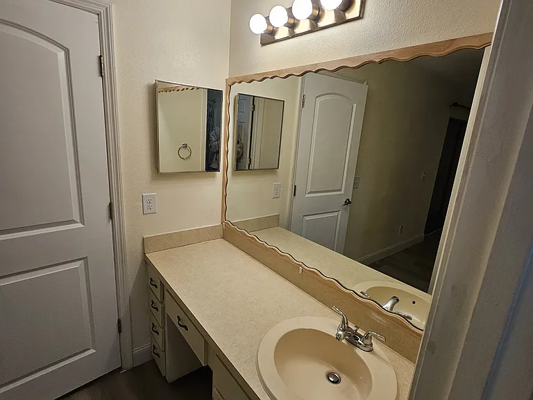 203 Olmstead Dr — Photo 11