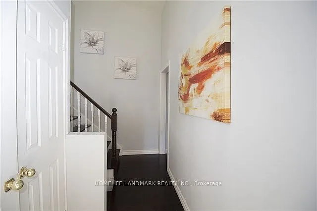 24 Highbrook Dr — Photo 5