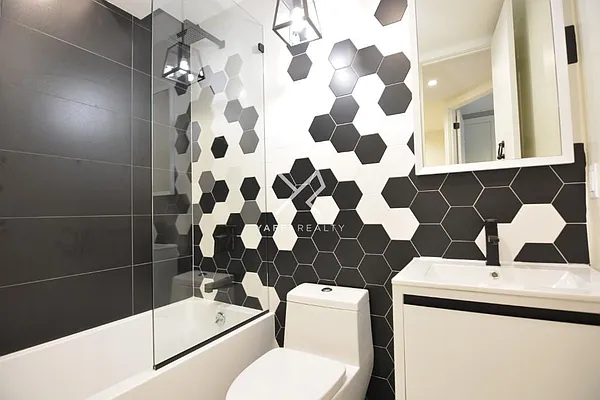 Rented by Yaffa Realty LLC | media 36