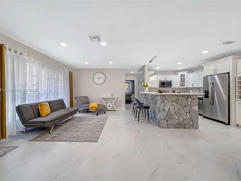241 Oceanic Ave — Photo 6