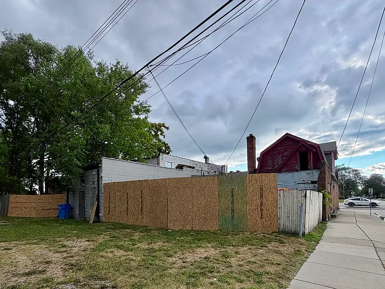 23142 Van Dyke Ave #1 — Photo 18