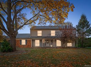 4603 Hedgewood Dr, Bloomfield Hills, MI 48301