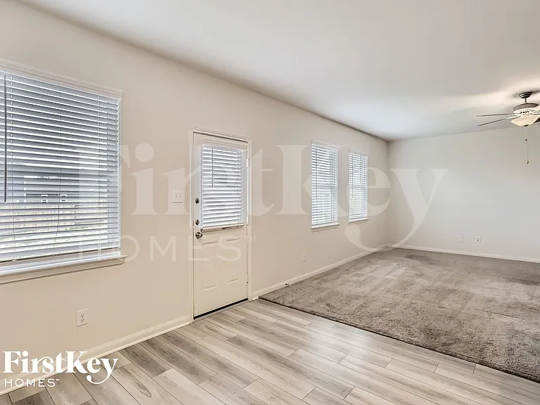 26732 Frost Dr — Photo 13