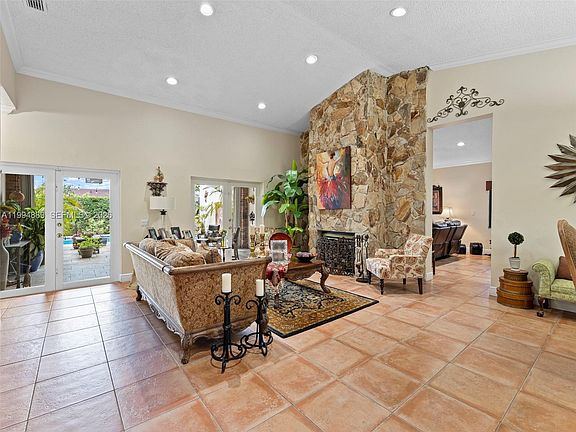 5th image of 16828 NW 83rd Pl