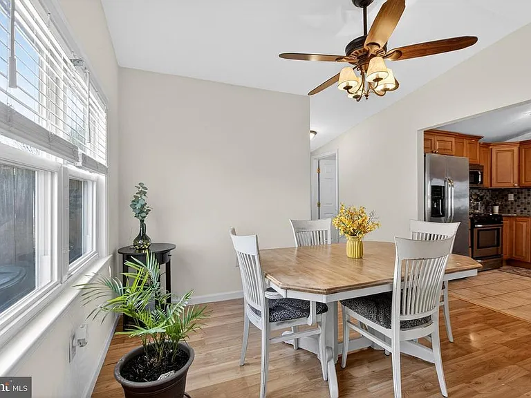 525 N Coles Ave — Photo 12