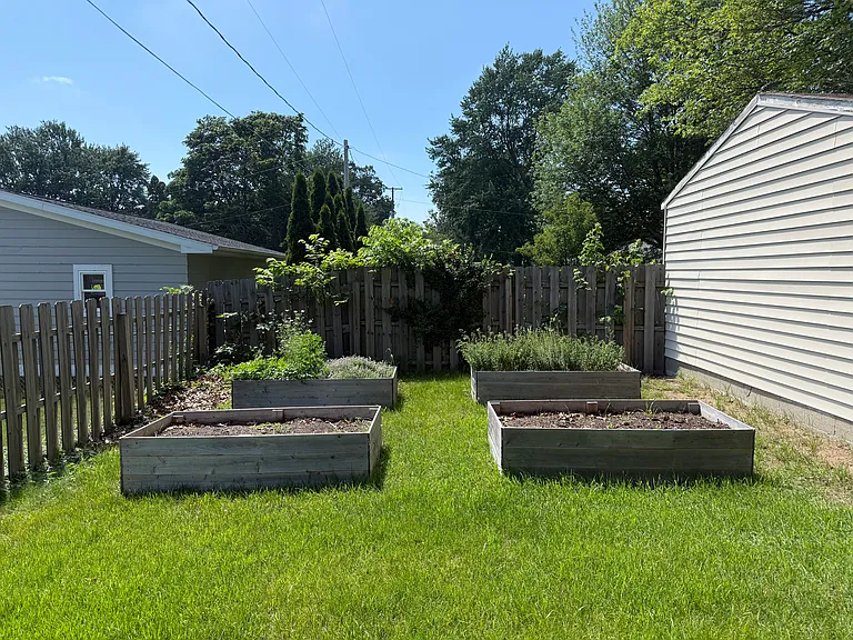 736 Summer St — Photo 16