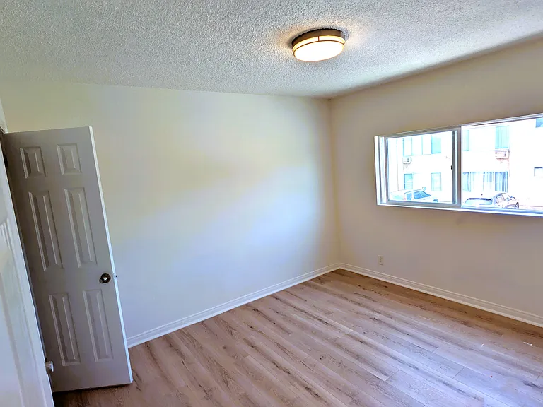 7226 Troost Ave #5 — Photo 9