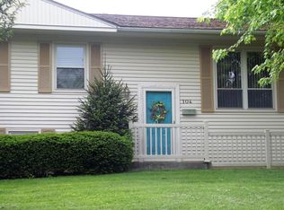 104 Plum St, Anna, IL 62906